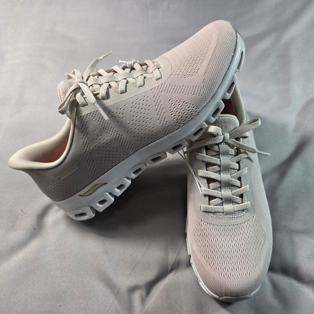 Skechers Swift Fit Slip on Women 9 Tan Arch Casual Comfort Sneakers NEW